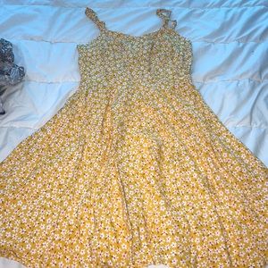 *NWT* old navy yellow sundress :)☀️👗